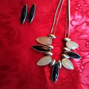 🌺Necklace & Earring Set